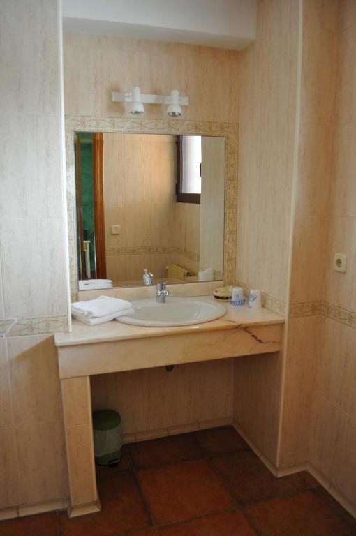 Hotel Langa Cerezo de Abajo 部屋 写真